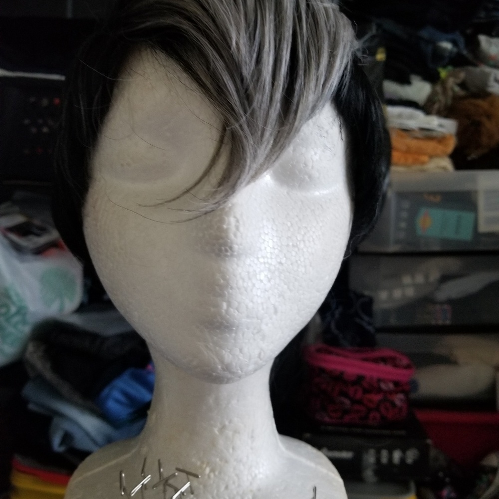 spunky wig - Picture 2 of 4